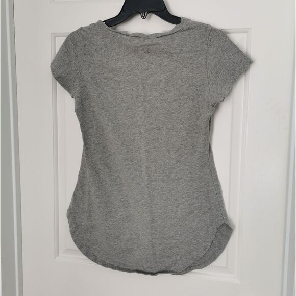 *free Revamped short sleeve t-shirt - Picture 2 of 4